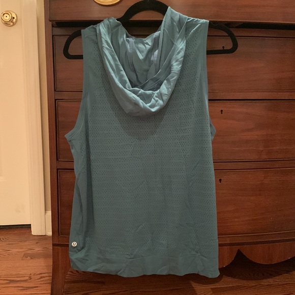 Lululemon Breeze By Hooded Tank Squad *size see notes* - Picture 4 of 7